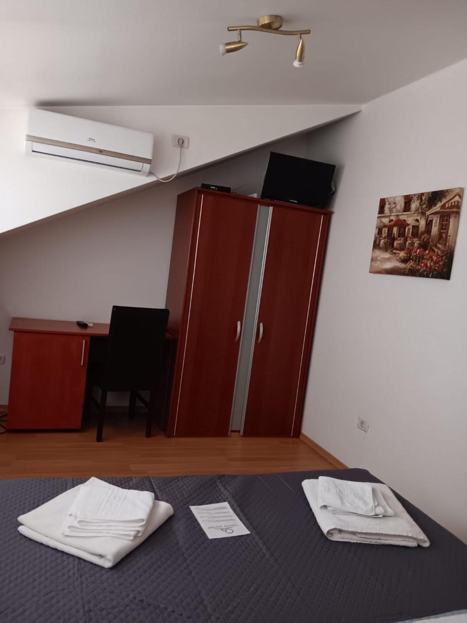 Hotel Veneto Timişoara Buitenkant foto